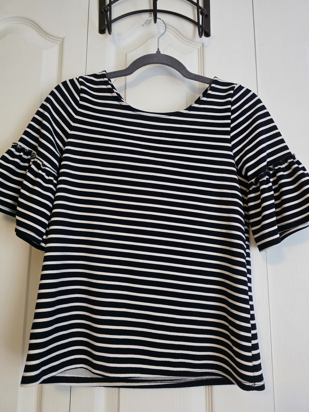 Green Envelope Black and White Striped Ruffle Sleeve Tee